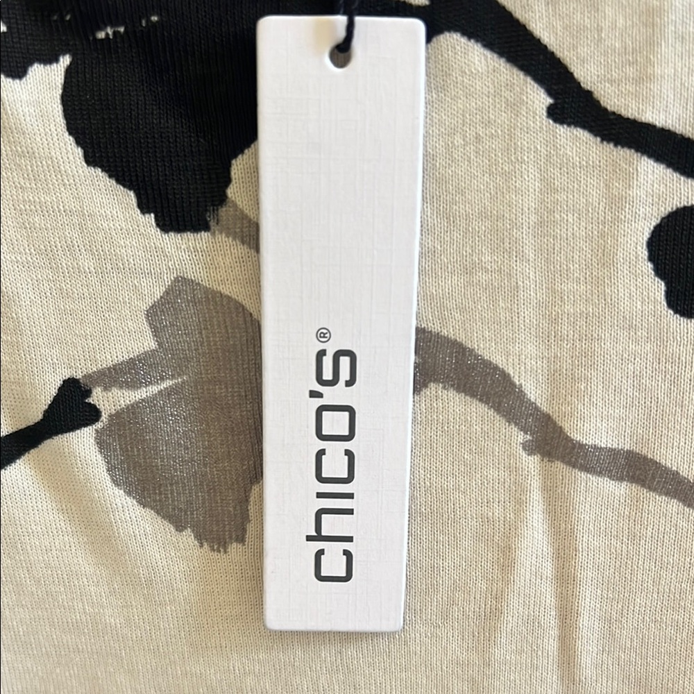 Chico’s Floral Black and White Women's Top Size 3 New With Tag - Picture 3 of 9